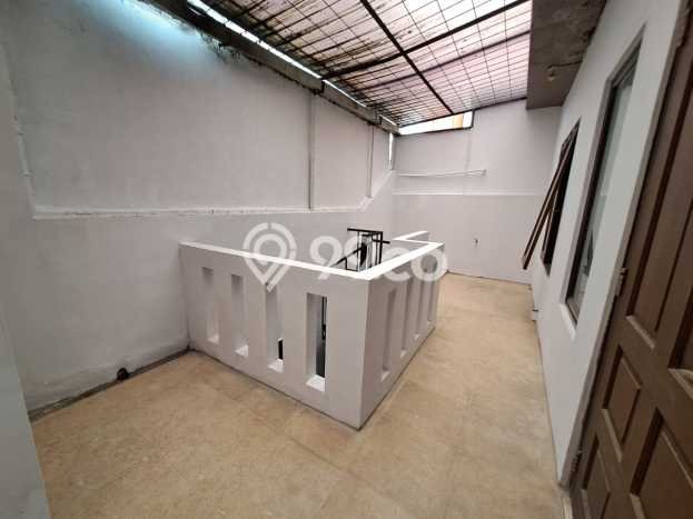 Rumah Luas Asri 5 KT Siap Huni di Serpong Regency Melati Mas Tangerang Selatan Rumah Luas Asri 5 KT Siap Huni di Serpong Regency Melati Mas Tangerang Selatan