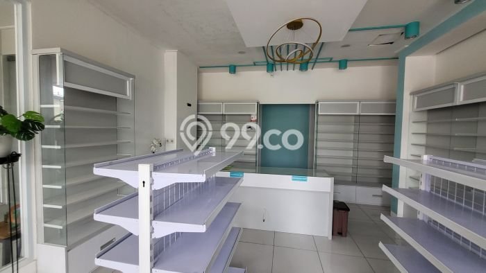 Kost Dijual di BSD dengan 18 KT dan Luas 716m2 Kost Dijual di BSD dengan 18 KT dan Luas 716m2