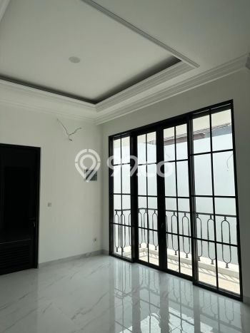 HUNIAN PILIHAN! Rumah di BSD The Green, Luas 180m² Bangunan 260m² HUNIAN PILIHAN! Rumah di BSD The Green, Luas 180m² Bangunan 260m²