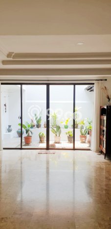 Ready to Use! Luxury House LT 255m2 Desain Elegan di Bintaro Ready to Use! Luxury House LT 255m2 Desain Elegan di Bintaro