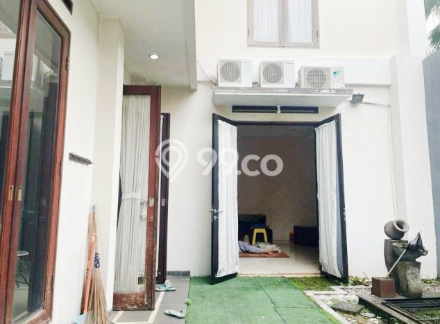 Rumah Luxury Modern Tanpa Renovasi di Bintaro Tangerang Selatan Rumah Luxury Modern Tanpa Renovasi di Bintaro Tangerang Selatan