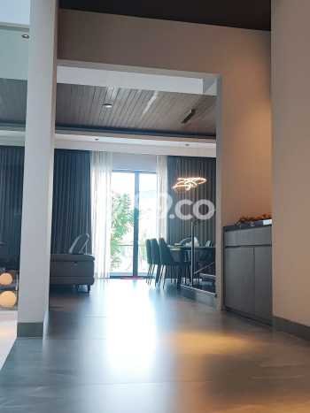 Rumah Elit Modern Siap Huni di Green Lake City Jakarta Barat Rumah Elit Modern Siap Huni di Green Lake City Jakarta Barat