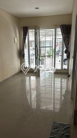 Rumah Elit Modern Tanpa Renovasi di Green Lake City Jakarta Barat Rumah Elit Modern Tanpa Renovasi di Green Lake City Jakarta Barat