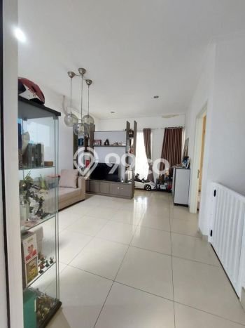 Kesempatan Memiliki Rumah LT 120m² / LB 150m² di Green Lake City, Dekat Pusat Kota, Jakarta Barat Kesempatan Memiliki Rumah LT 120m² / LB 150m² di Green Lake City, Dekat Pusat Kota, Jakarta Barat