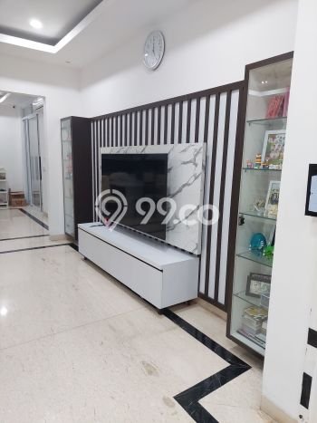 Rumah EXCLUSIVE! di Green Lake City, Jakarta Barat, LT 144m² Bangunan 200m², HARGA SPESIAL Rumah EXCLUSIVE! di Green Lake City, Jakarta Barat, LT 144m² Bangunan 200m², HARGA SPESIAL
