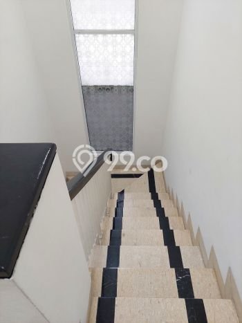 Rumah EXCLUSIVE! di Green Lake City, Jakarta Barat, LT 144m² Bangunan 200m², HARGA SPESIAL Rumah EXCLUSIVE! di Green Lake City, Jakarta Barat, LT 144m² Bangunan 200m², HARGA SPESIAL