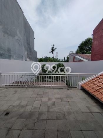 Rumah Idaman Keluarga! Rumah 2 Lantai area Green Lake City, Jakarta Barat, Luas 230m² Bangunan 126m² Rumah Idaman Keluarga! Rumah 2 Lantai area Green Lake City, Jakarta Barat, Luas 230m² Bangunan 126m²
