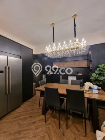 Rumah Strategis dengan Luas Bangunan 205m² di Lokasi Green Lake City, Jakarta Barat Rumah Strategis dengan Luas Bangunan 205m² di Lokasi Green Lake City, Jakarta Barat