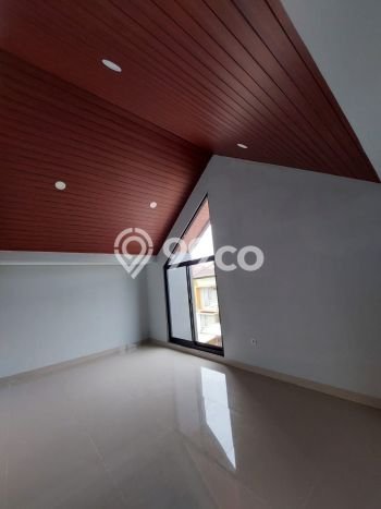 Rumah 3 KT 2 KM Pemandangan Gunung di Gading Serpong, Tangerang Rumah 3 KT 2 KM Pemandangan Gunung di Gading Serpong, Tangerang