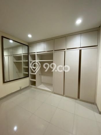 Rumah Mewah LB 211m2 Siap Pakai Desain Elegan di Green Lake City, Jakarta Barat Rumah Mewah LB 211m2 Siap Pakai Desain Elegan di Green Lake City, Jakarta Barat