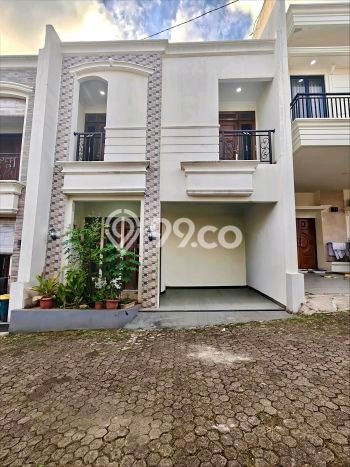 Rumah Modern Cantik 4 Kamar Bisa Langsung Pindah di Jagakarsa Rumah Modern Cantik 4 Kamar Bisa Langsung Pindah di Jagakarsa