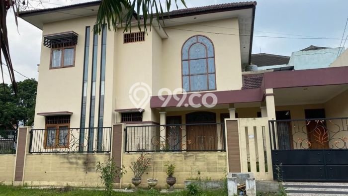 Disewakan! Rumah 5 Kamar Tidur &
4 Kamar Mandi di Soekarno Hatta, Malang Disewakan! Rumah 5 Kamar Tidur &
4 Kamar Mandi di Soekarno Hatta, Malang