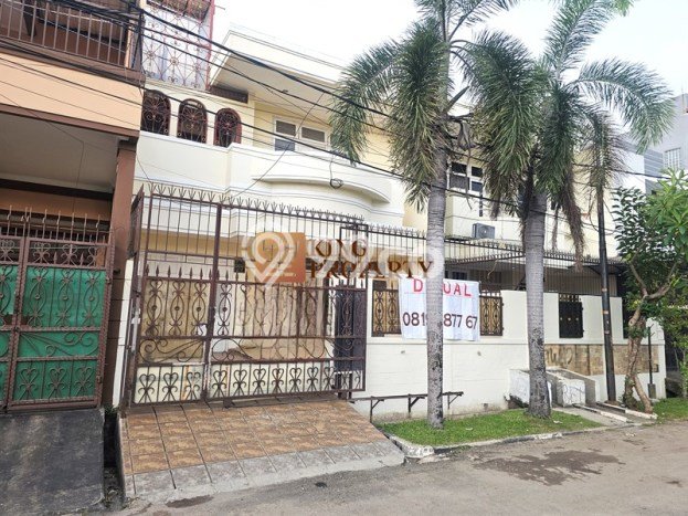 Rumah LT 144m² / LB 160m² One Gate System di Kedoya Utara, Jakarta Barat Rumah LT 144m² / LB 160m² One Gate System di Kedoya Utara, Jakarta Barat