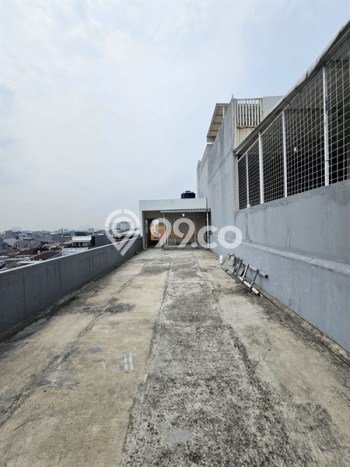 Ruko Disewa di Jakarta Utara dengan LB 500m2 Area Komersial Ramai Ruko Disewa di Jakarta Utara dengan LB 500m2 Area Komersial Ramai
