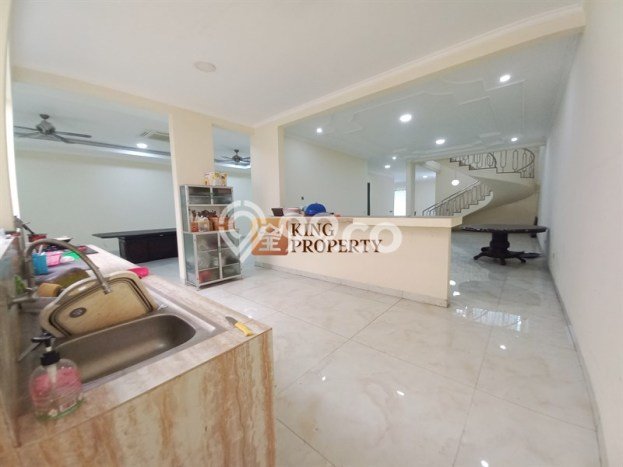 Hunian Eksklusif Dijual LT 250m2 di Kembangan, Jakarta Barat Hunian Eksklusif Dijual LT 250m2 di Kembangan, Jakarta Barat