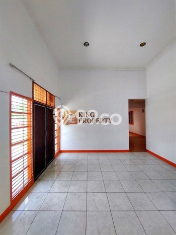 Disewakan! Rumah 3 Kamar Tidur &
2 Kamar Mandi di Citra Garden, Jakarta Barat Disewakan! Rumah 3 Kamar Tidur &
2 Kamar Mandi di Citra Garden, Jakarta Barat
