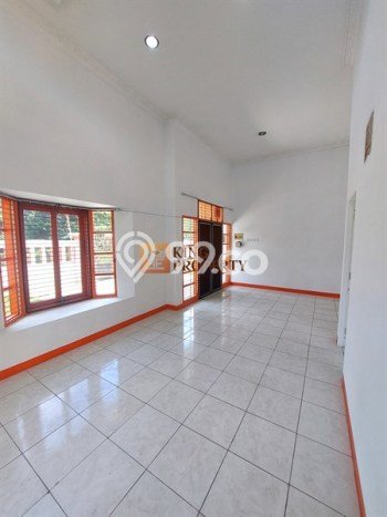Disewakan! Rumah 3 Kamar Tidur &
2 Kamar Mandi di Citra Garden, Jakarta Barat Disewakan! Rumah 3 Kamar Tidur &
2 Kamar Mandi di Citra Garden, Jakarta Barat