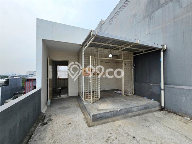 Ruko Disewa di Jakarta Utara dengan LB 500m2 Area Komersial Ramai Ruko Disewa di Jakarta Utara dengan LB 500m2 Area Komersial Ramai