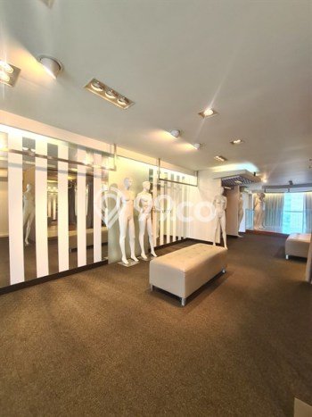 Disewakan Kantor di , Luas 215m2m², Area Strategis, Ready Pakai Disewakan Kantor di , Luas 215m2m², Area Strategis, Ready Pakai