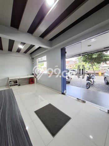Ruko Komersial Dijual di Kebon Jeruk Jakarta Barat LT 117m2 & LB 315m2 Ruko Komersial Dijual di Kebon Jeruk Jakarta Barat LT 117m2 & LB 315m2