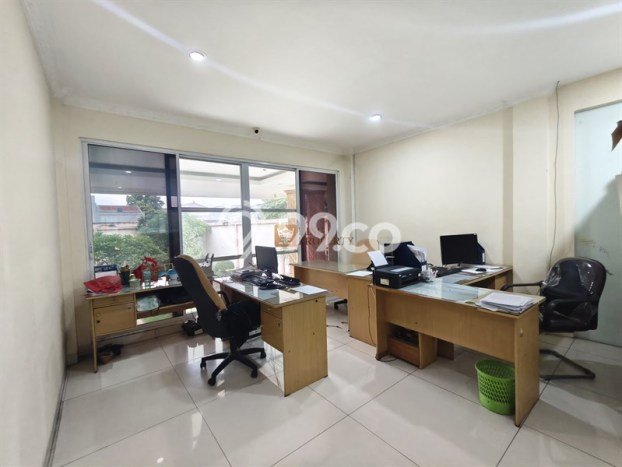 Untuk Dijual Ruko di Kebon Jeruk Jakarta Barat LT 252m2 / LB 201m2 Untuk Dijual Ruko di Kebon Jeruk Jakarta Barat LT 252m2 / LB 201m2