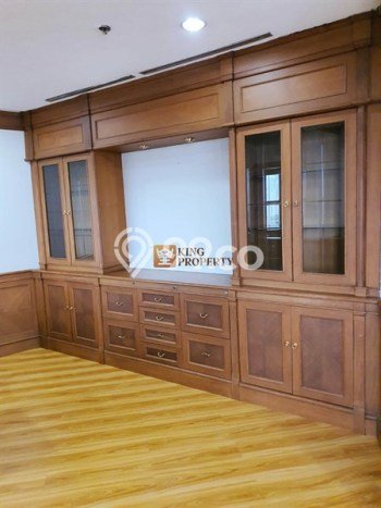 Kantor Disewakan di Kawasan Ramai Kebayoran Baru, Jakarta Selatan Kantor Disewakan di Kawasan Ramai Kebayoran Baru, Jakarta Selatan