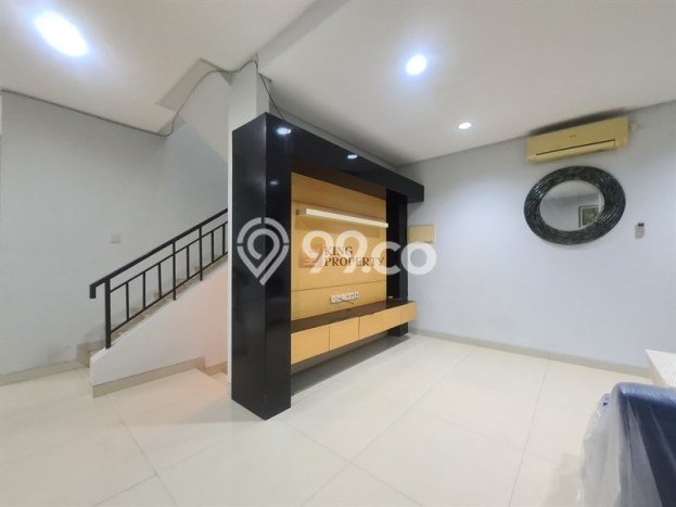 PENAWARAN EKSKLUSIF! Rumah di Cengkareng, 4 KT, Area Premium, LT 150m² LB 220m² PENAWARAN EKSKLUSIF! Rumah di Cengkareng, 4 KT, Area Premium, LT 150m² LB 220m²