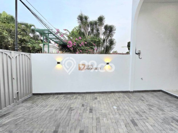 Rumah Luxury Modern Siap Huni di Joglo Jakarta Barat Rumah Luxury Modern Siap Huni di Joglo Jakarta Barat