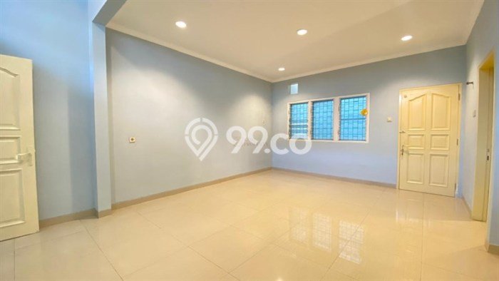 Rumah Mewah LB 221m2 Siap Pakai Desain Elegan di Mangga Dua, Jakarta Barat Rumah Mewah LB 221m2 Siap Pakai Desain Elegan di Mangga Dua, Jakarta Barat