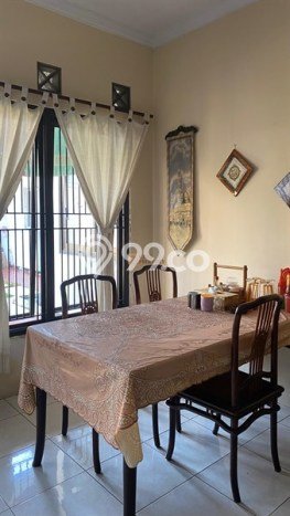 Rumah Mewah LB 200m2 Siap Huni Desain Elegan di Cipedak, Jakarta Selatan Rumah Mewah LB 200m2 Siap Huni Desain Elegan di Cipedak, Jakarta Selatan
