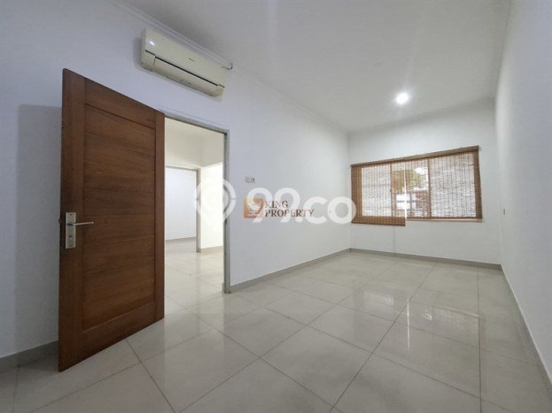 PROPERTI UNGGULAN! Rumah di Tanjung Duren, 5 KT, Lingkungan Premium, Luas 115m² Bangunan 168m² PROPERTI UNGGULAN! Rumah di Tanjung Duren, 5 KT, Lingkungan Premium, Luas 115m² Bangunan 168m²