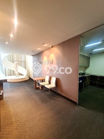 Disewakan Kantor di , Luas 215m2m², Area Strategis, Ready Pakai Disewakan Kantor di , Luas 215m2m², Area Strategis, Ready Pakai