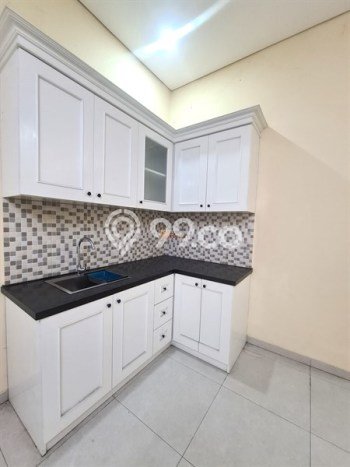 Rumah Elit LB 180m2 Siap Pakai Desain Elegan di Kemanggisan, Jakarta Barat Rumah Elit LB 180m2 Siap Pakai Desain Elegan di Kemanggisan, Jakarta Barat