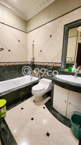 Dijual Rumah Luas Megah Dengan View Cantik di Puri Indah, Jakarta Barat Dijual Rumah Luas Megah Dengan View Cantik di Puri Indah, Jakarta Barat