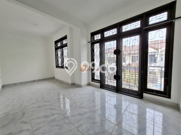 Dijual Rumah Modern 3 KT di Daan Mogot, Jakarta Barat Dijual Rumah Modern 3 KT di Daan Mogot, Jakarta Barat