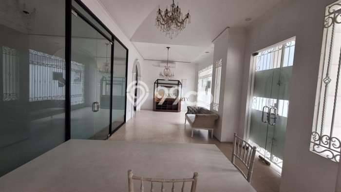 FEATURED! Rumah di , 3 KM, Area Premium, Luas 315m2m² LB 750m2m² FEATURED! Rumah di , 3 KM, Area Premium, Luas 315m2m² LB 750m2m²