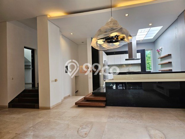 Dijual Hunian Mewah dengan Fasilitas Sekitar Lengkap di Pondok Indah, Jakarta Selatan Dijual Hunian Mewah dengan Fasilitas Sekitar Lengkap di Pondok Indah, Jakarta Selatan