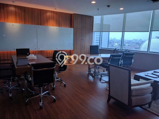Unit Kantor Paling Strategis di Pancoran Jakarta Selatan dengan LB 370m2 Unit Kantor Paling Strategis di Pancoran Jakarta Selatan dengan LB 370m2