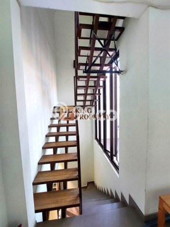 For Sale! Luxury House LT 144m2 Desain Modern di Tomang For Sale! Luxury House LT 144m2 Desain Modern di Tomang