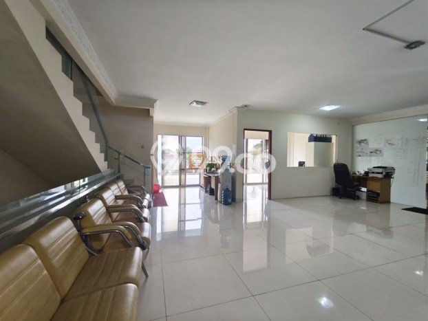 Untuk Dijual Ruko di Kebon Jeruk Jakarta Barat LT 252m2 / LB 201m2 Untuk Dijual Ruko di Kebon Jeruk Jakarta Barat LT 252m2 / LB 201m2