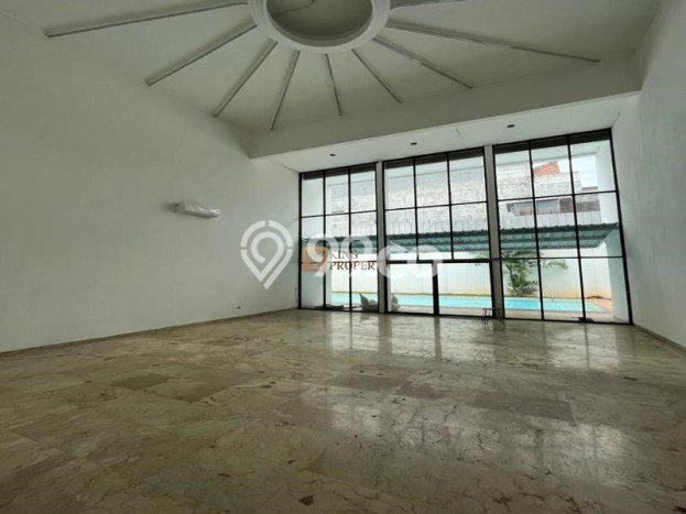 Rumah Elit Modern Tanpa Renovasi di Kemang Jakarta Selatan Rumah Elit Modern Tanpa Renovasi di Kemang Jakarta Selatan