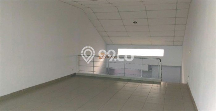Unit Ruko disewakan di Setu Tangerang Selatan dengan LT 75m2 / LB 105m2 Unit Ruko disewakan di Setu Tangerang Selatan dengan LT 75m2 / LB 105m2
