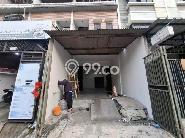 Ruko untuk Disewa di Pusat Jakarta Barat Luas Bangunan 180m2 Ruko untuk Disewa di Pusat Jakarta Barat Luas Bangunan 180m2
