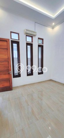 Lokasi terbaik! Rumah siap huni disewakan di Colomadu LB 120m2 Lokasi terbaik! Rumah siap huni disewakan di Colomadu LB 120m2