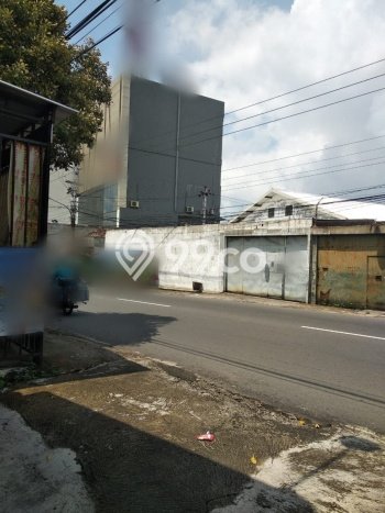 Gudang Premium Kawasan Jebres, Luas 800m2m², Area Komersial, Lokasi Ramai Gudang Premium Kawasan Jebres, Luas 800m2m², Area Komersial, Lokasi Ramai