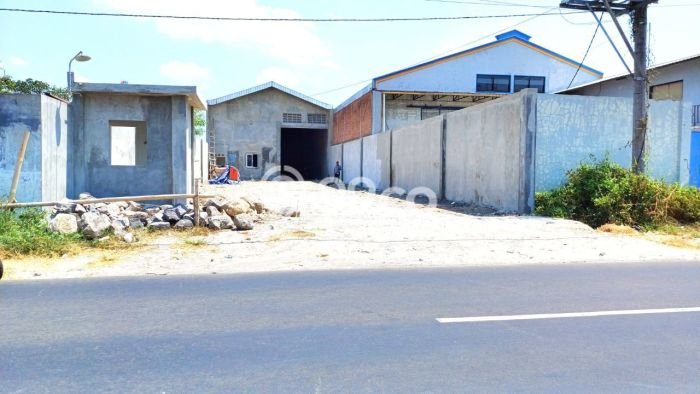 LOKASI STRATEGIS! Gudang Kawasan Gatak, Luas 1208m2m², Jalan Utama LOKASI STRATEGIS! Gudang Kawasan Gatak, Luas 1208m2m², Jalan Utama