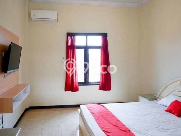 Area Ramai! Komersial Dijual di Wiradesa untuk Bisnis Luas Bangunan 1728m2 Area Ramai! Komersial Dijual di Wiradesa untuk Bisnis Luas Bangunan 1728m2