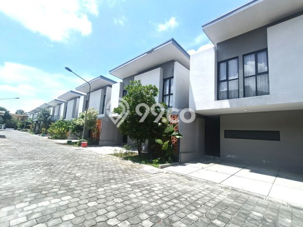 Lokasi terbaik! Rumah siap huni disewakan di Colomadu LB 115m2 Lokasi terbaik! Rumah siap huni disewakan di Colomadu LB 115m2