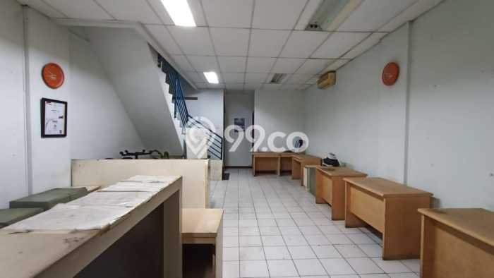Ruko Dijual di Bekasi LT 75m2 & LB 300m2 Lokasi Terbaik! Ruko Dijual di Bekasi LT 75m2 & LB 300m2 Lokasi Terbaik!