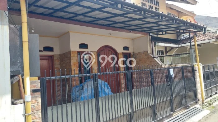 Dijual Rumah Strategis Bagus Punya 4 KT di Antapani Bandung SHM Dijual Rumah Strategis Bagus Punya 4 KT di Antapani Bandung SHM
